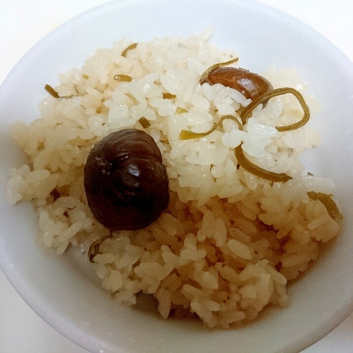 甘栗と塩昆布の炊き込みご飯